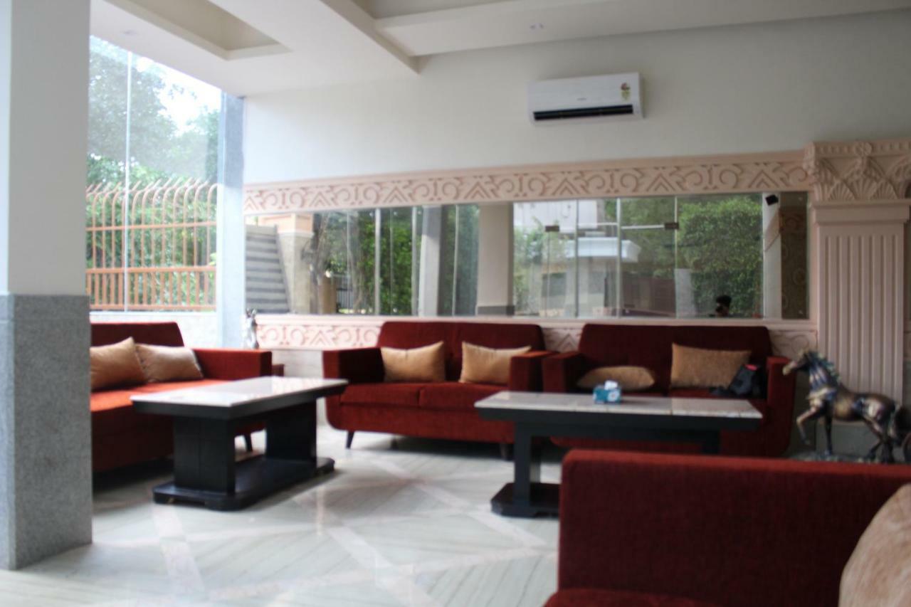 Royal Residence Iffco Chowk Γκουργκάον Εξωτερικό φωτογραφία