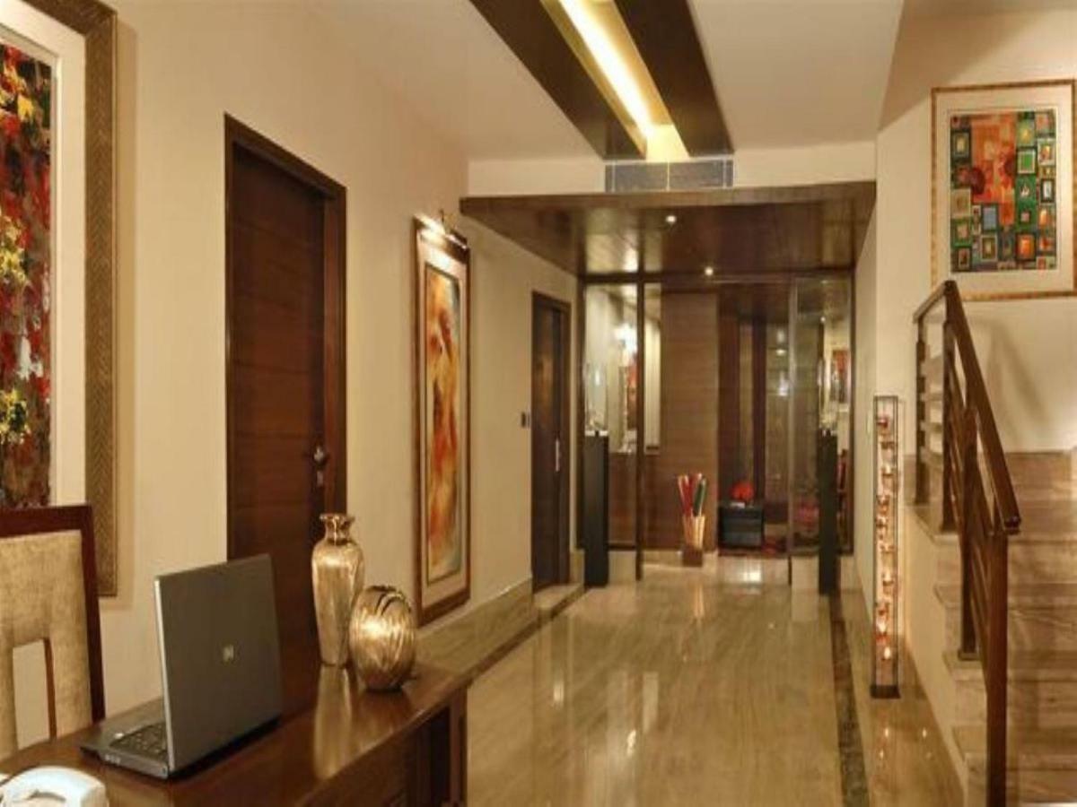 Royal Residence Iffco Chowk Γκουργκάον Εξωτερικό φωτογραφία