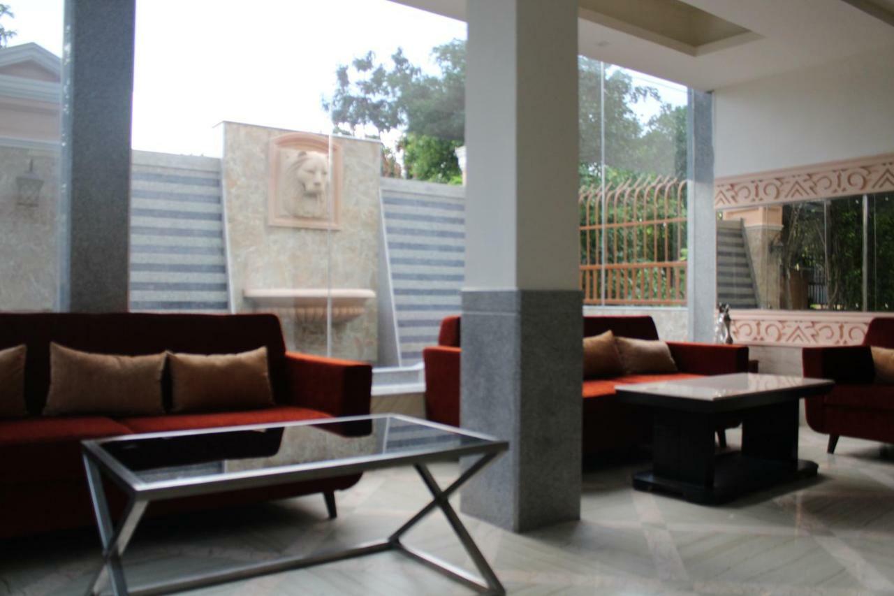 Royal Residence Iffco Chowk Γκουργκάον Εξωτερικό φωτογραφία