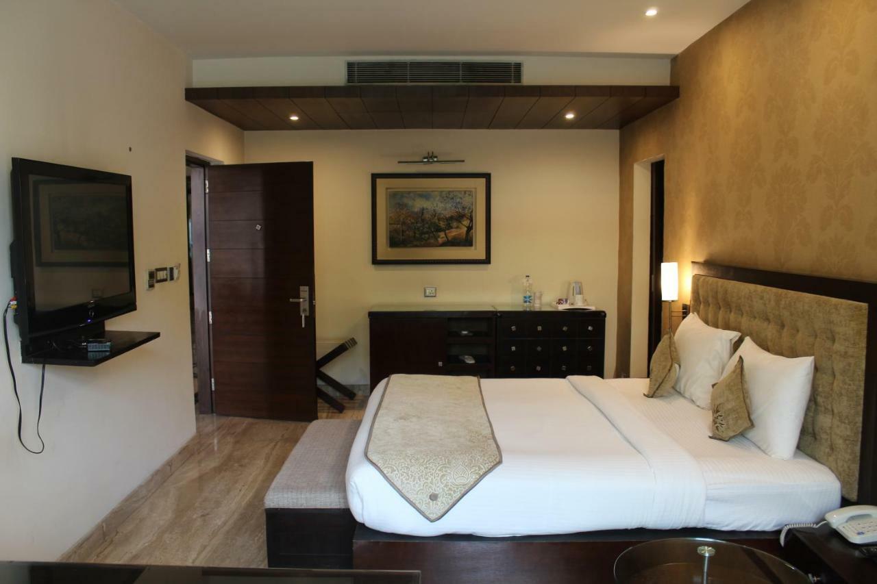 Royal Residence Iffco Chowk Γκουργκάον Εξωτερικό φωτογραφία