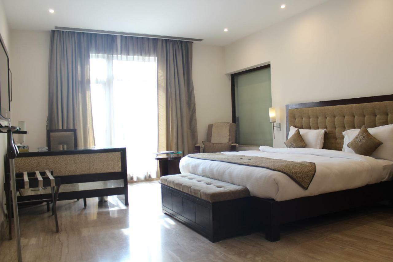 Royal Residence Iffco Chowk Γκουργκάον Εξωτερικό φωτογραφία