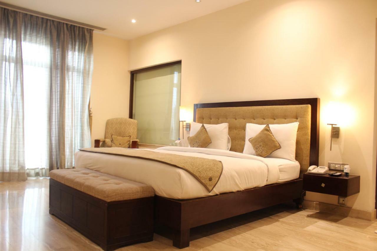 Royal Residence Iffco Chowk Γκουργκάον Εξωτερικό φωτογραφία